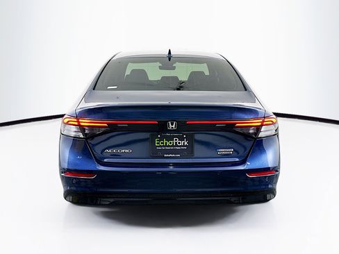 Used 2025 Honda Accord Touring image 7