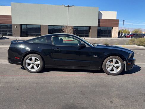Used 2013 Ford Mustang GT image 7