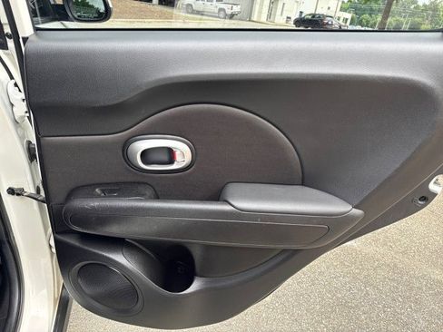 Used 2016 Kia Soul FWD image 35