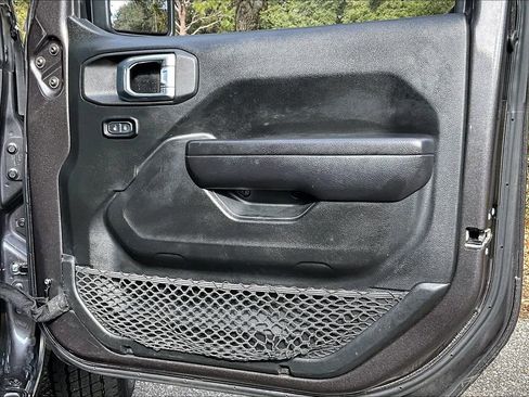 Used 2021 Jeep Wrangler Unlimited Sport image 23