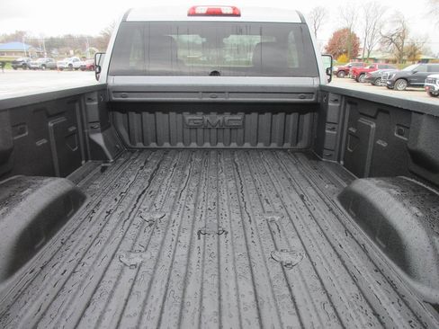 New 2026 GMC Sierra 2500 SLE image 7