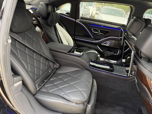 Certified 2025 Mercedes-Benz Maybach S 580 4MATIC image 24