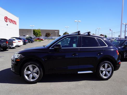 Used 2019 Audi Q5 2.0T Premium Plus w/ Premium Plus Package AWD/4WD image 6