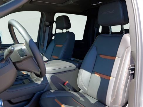 New 2025 GMC Sierra 2500 AT4 w/ AT4 Premium Plus Package image 10