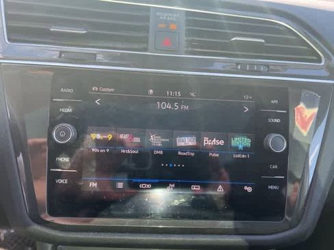 Certified 2022 Volkswagen Tiguan SE w/ Panoramic Sunroof Package image 12