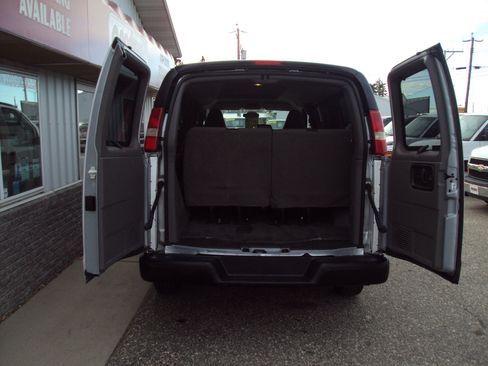 Used 2016 Chevrolet Express 2500 LS image 7