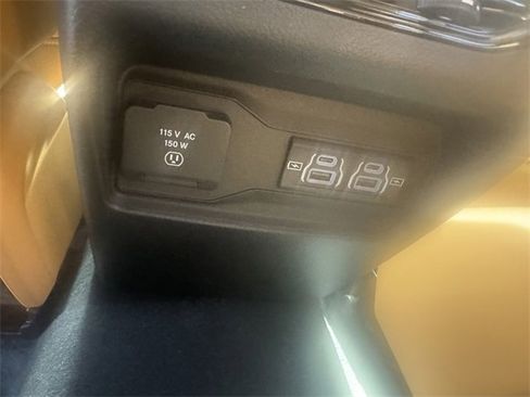 New 2025 Jeep Grand Cherokee Summit image 19