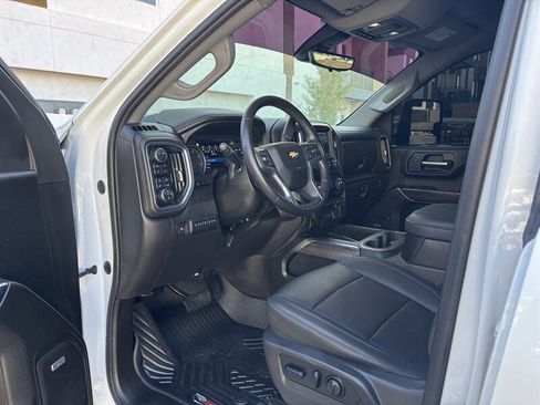 Used 2023 Chevrolet Silverado 2500 LTZ w/ LTZ Premium Package image 17
