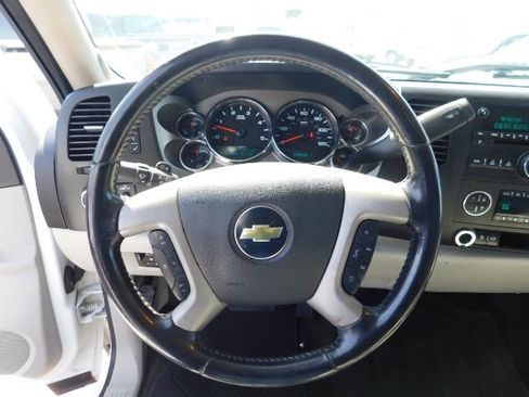 Used 2011 Chevrolet Silverado 2500 LT w/ Interior Plus Package image 15