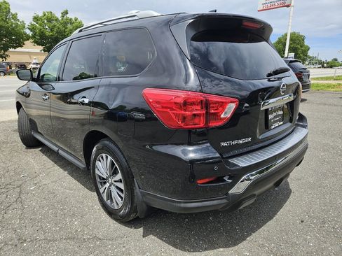 Used 2020 Nissan Pathfinder S AWD/4WD image 3