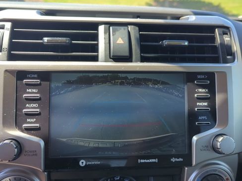 Used 2020 Toyota 4Runner SR5 Premium w/ Moonroof Package AWD/4WD image 20