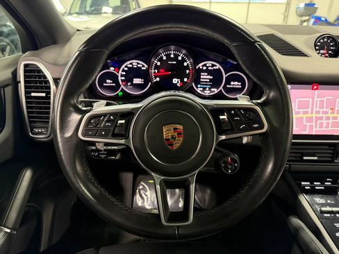 Used 2021 Porsche Cayenne Coupe AWD/4WD image 14
