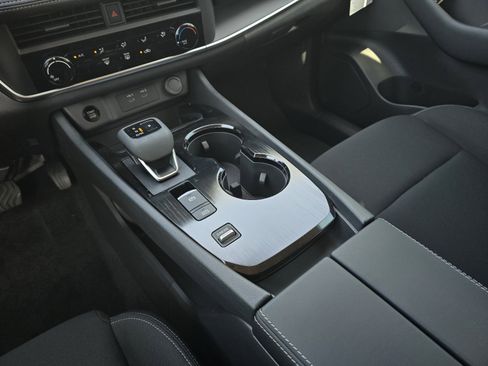 New 2026 Nissan Pathfinder SL AWD/4WD image 16