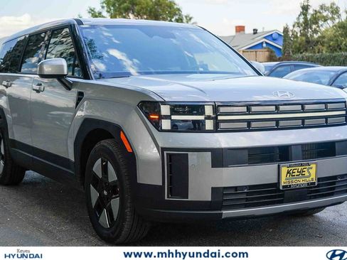 New 2026 Hyundai Santa Fe SE FWD image 3