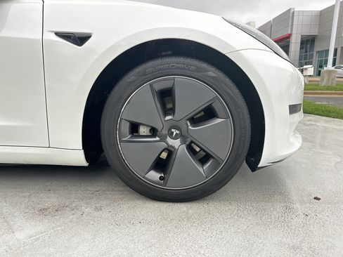 Used 2023 Tesla Model 3 Standard Range RWD image 13
