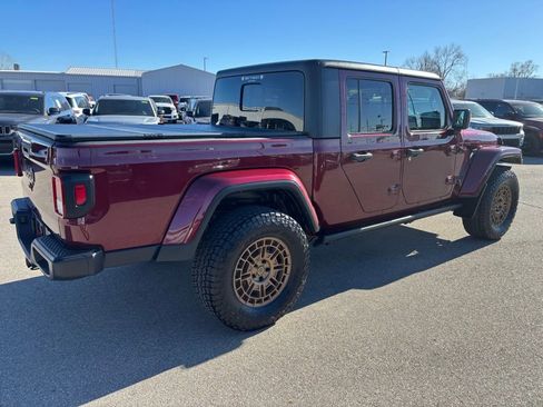 Used 2022 Jeep Gladiator Sport image 4