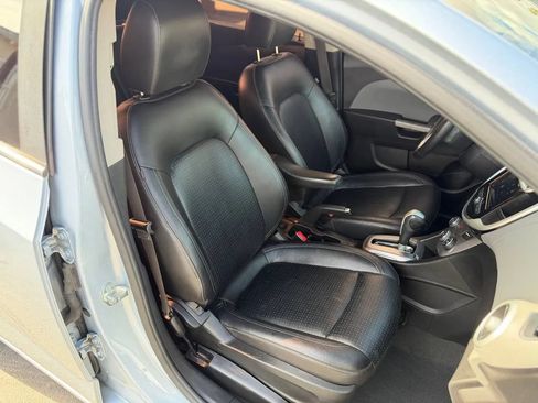 Used 2018 Chevrolet Sonic Premier FWD image 34