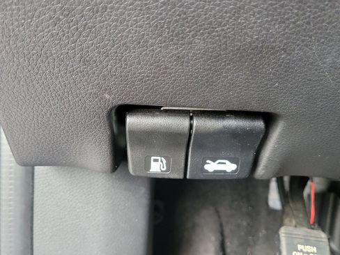 Used 2021 Nissan Rogue Sport S FWD image 10
