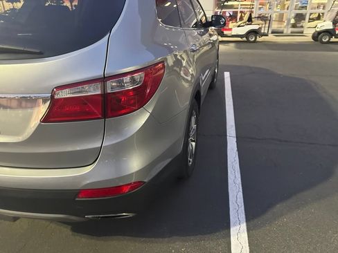 Used 2014 Hyundai Santa Fe GLS FWD image 6