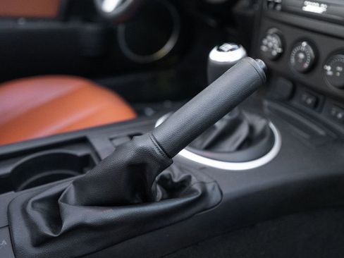 Used 2008 MAZDA MX-5 Miata Grand Touring w/ Premium Pkg image 31