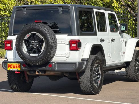 Used 2018 Jeep Wrangler Unlimited Rubicon w/ Safety Group AWD/4WD image 3