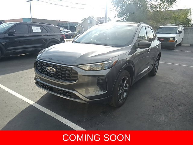Used 2024 Ford Escape ST-Line w/ Tech Pack #1 AWD/4WD image 3