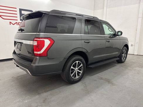 Used 2019 Ford Expedition XLT image 3
