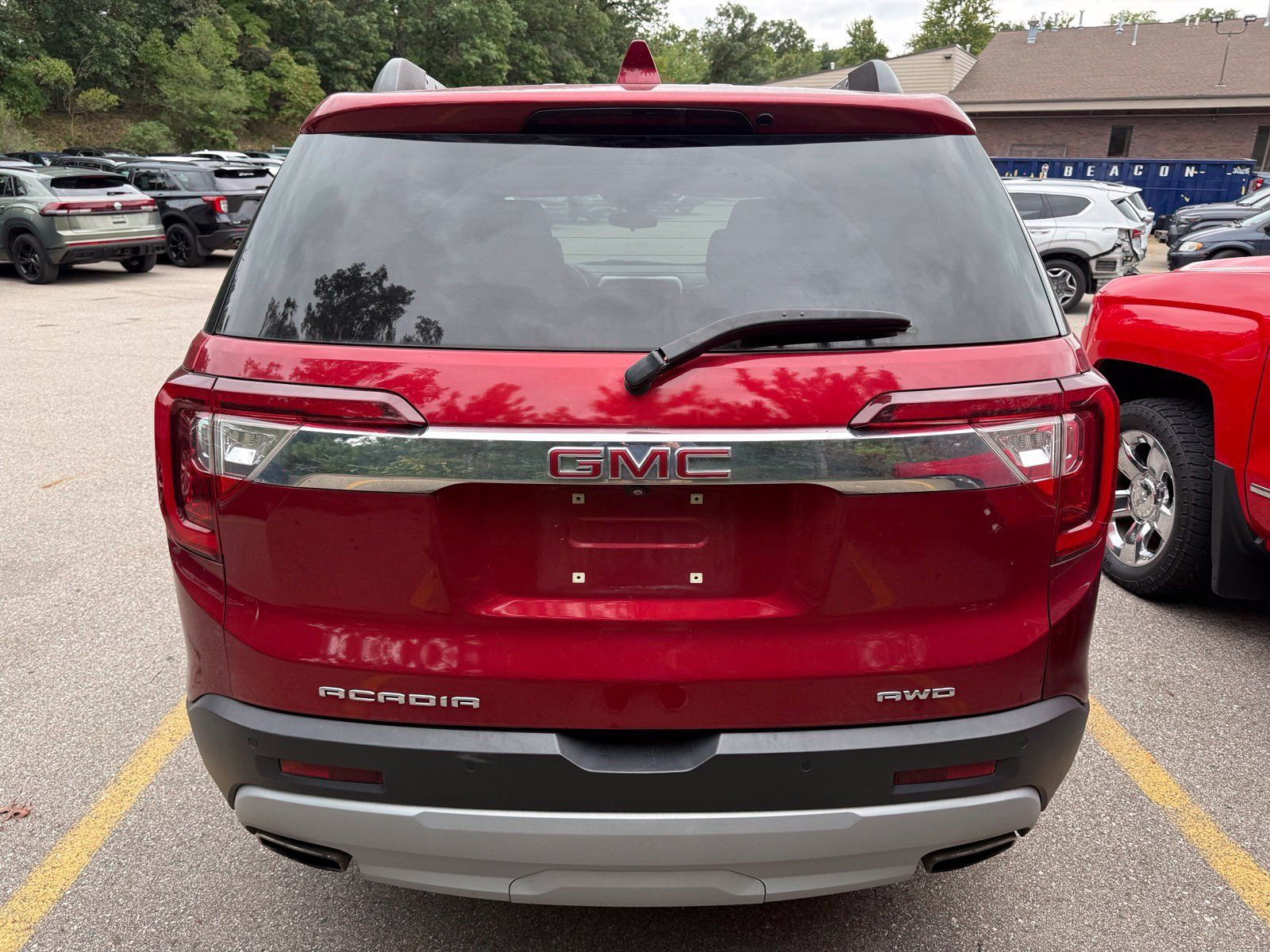 Used 2021 GMC Acadia SLE w/ Driver Convenience Package AWD/4WD image 3