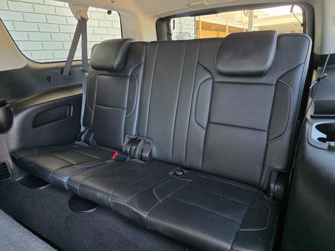 Used 2018 GMC Yukon XL SLT AWD/4WD image 13