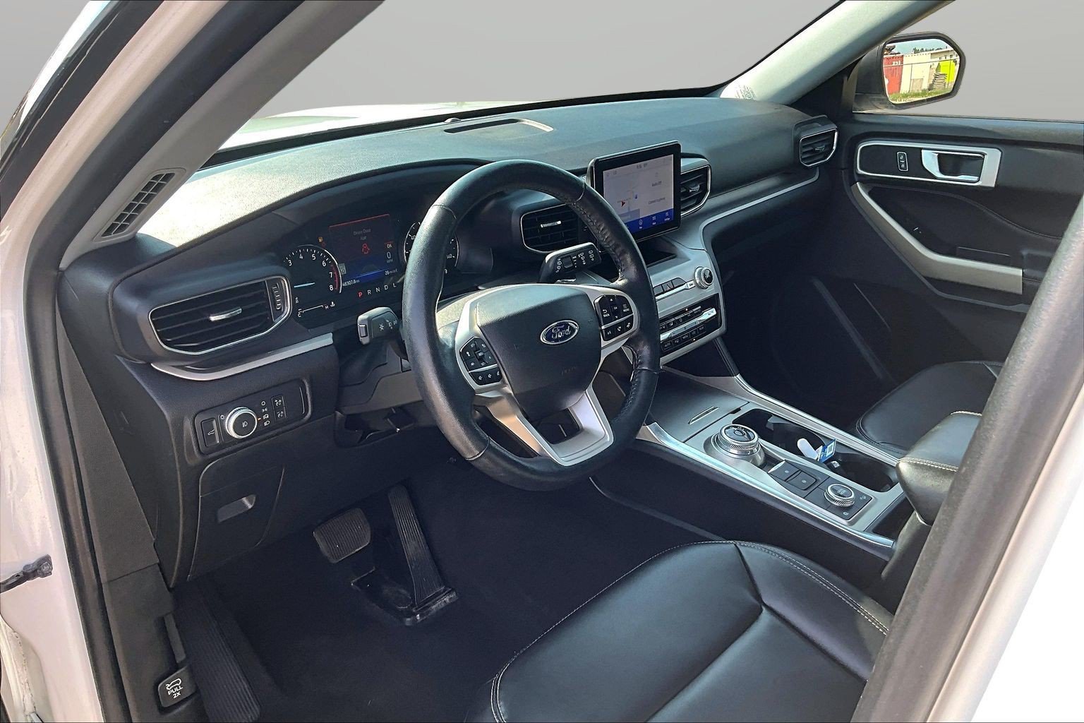 Used 2022 Ford Explorer XLT AWD/4WD image 21