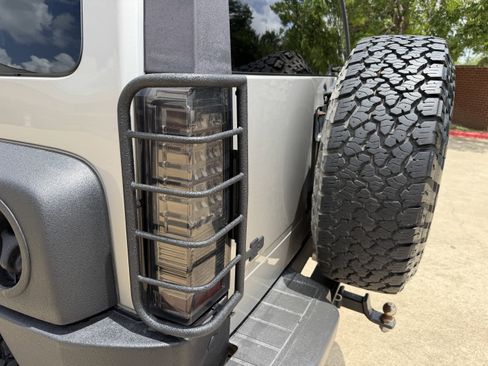 Used 2007 HUMMER H3 AWD/4WD image 34