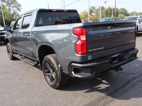 Used 2019 Chevrolet Silverado 1500 Custom Trail Boss w/ Custom Convenience Package AWD/4WD image 3