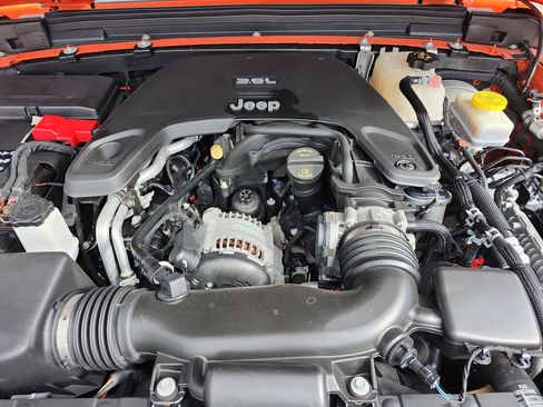 Used 2019 Jeep Wrangler Unlimited Sport S image 24