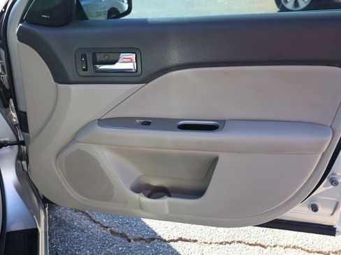 Used 2012 Ford Fusion Hybrid image 18