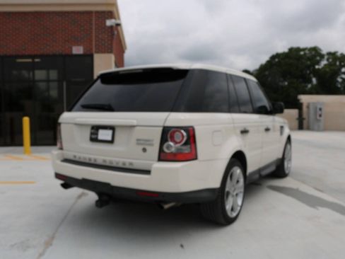 Used 2010 Land Rover Range Rover Sport Supercharged AWD/4WD image 71