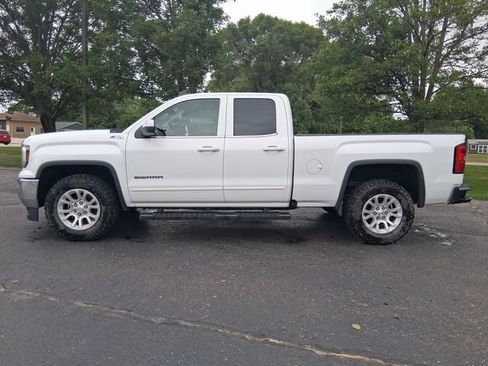 Used 2019 GMC Sierra 1500 SLE w/ SLE Value Package AWD/4WD image 3