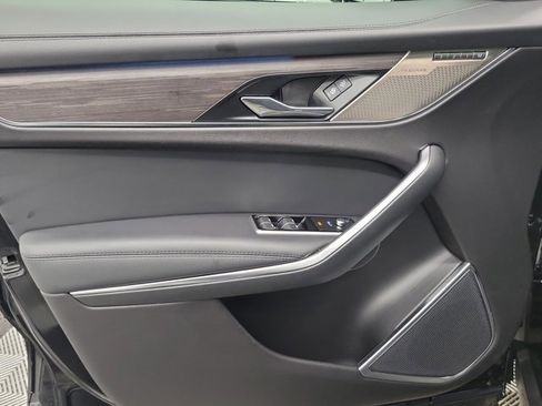 Used 2023 Jaguar F-PACE S image 18