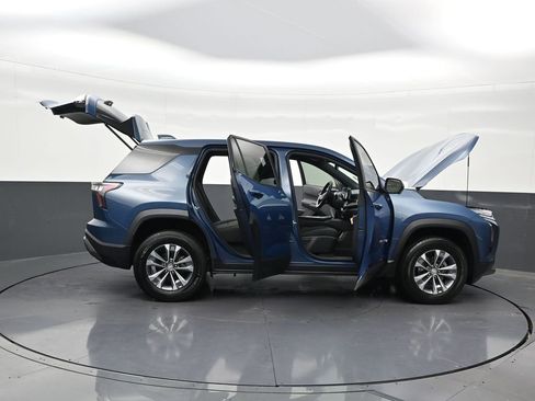 Used 2025 Chevrolet Equinox LT w/ Safety and Technology Package FWD image 39