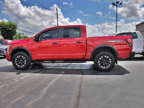 Used 2021 Nissan Titan PRO-4X w/ Pro-4x Convenience Package AWD/4WD image 4