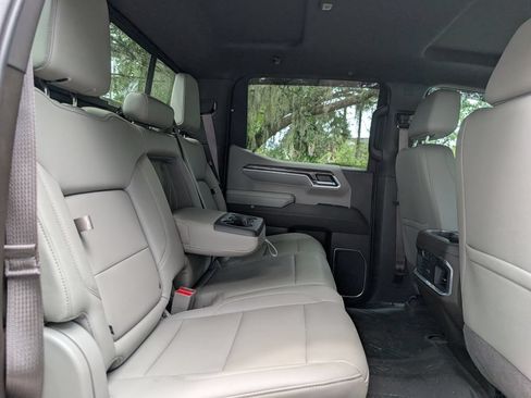 Used 2022 Chevrolet Silverado 1500 LTZ w/ Technology Package AWD/4WD image 19