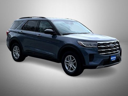 New 2026 Ford Explorer Active image 3