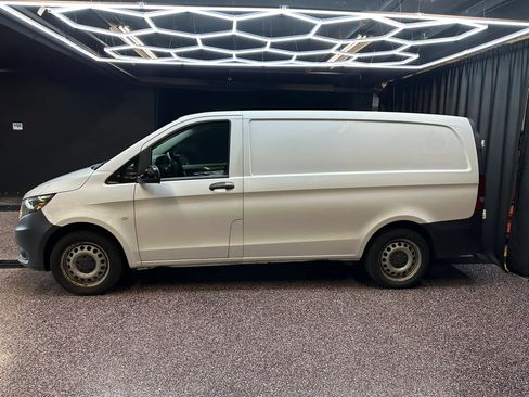 Used 2020 Mercedes-Benz Metris image 4