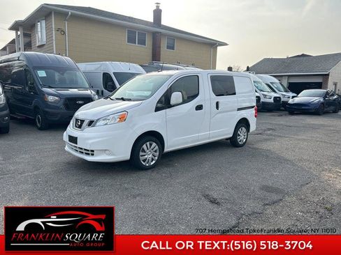 Used 2021 Nissan NV200 SV w/ Sliding Door Glass Package image 11