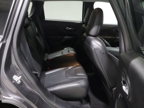 Used 2020 Jeep Cherokee Latitude Lux w/ Quick Order Package 26H Lux AWD/4WD image 21