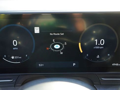 Used 2024 Hyundai Kona Limited image 35