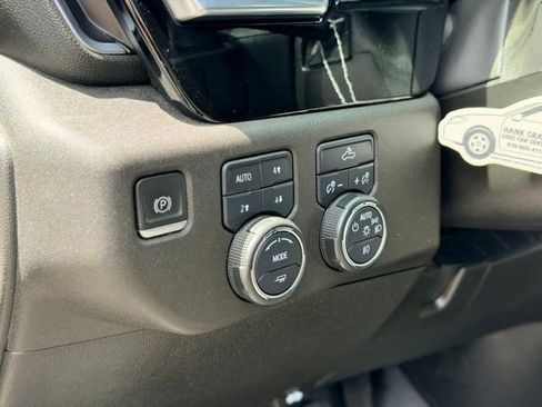 Used 2022 Chevrolet Silverado 1500 RST AWD/4WD image 8