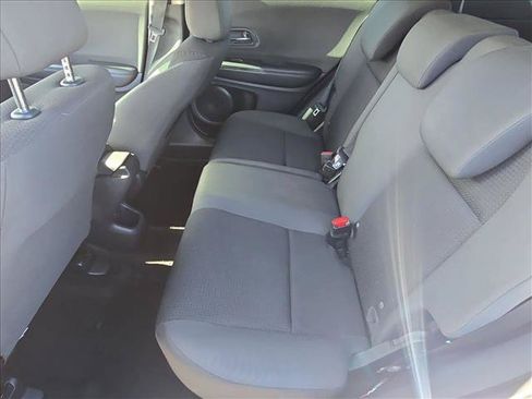 Used 2022 Honda HR-V LX image 17