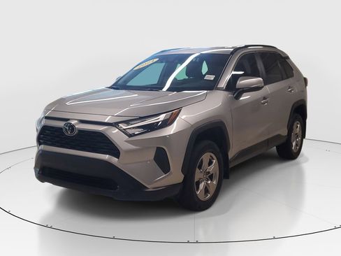 Used 2024 Toyota RAV4 XLE image 3