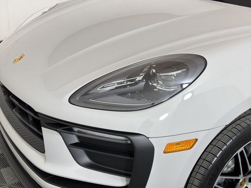 New 2026 Porsche Macan image 13