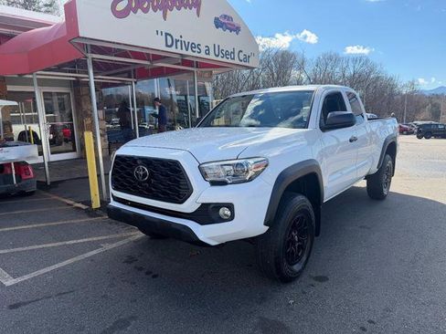 Used 2021 Toyota Tacoma SR5 image 1